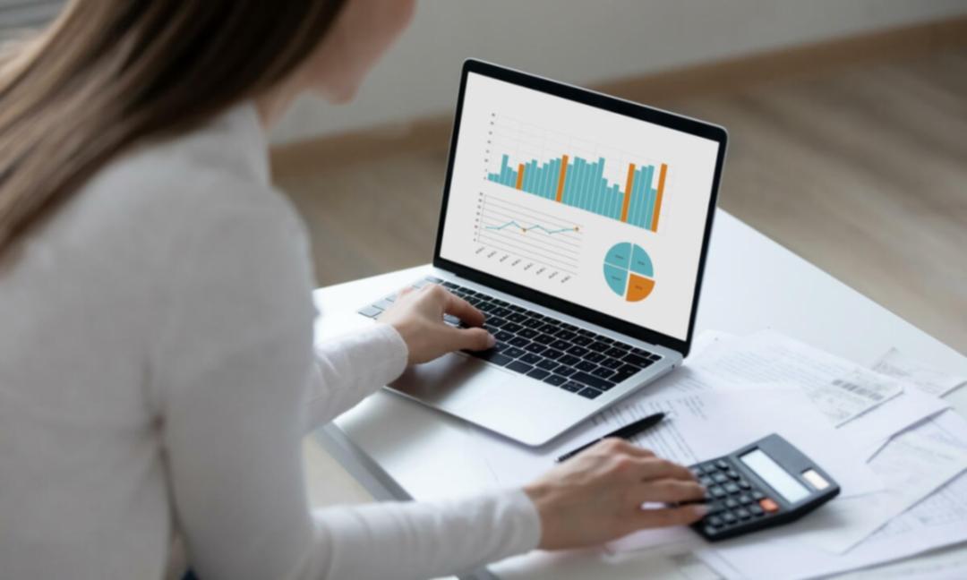 Espacio de aprendizaje diseñado para facilitar la transformación personal en un ambiente acogedor y profesional